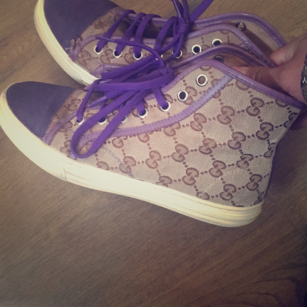 Gucci shoes size 7 purple